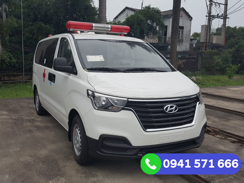 Xe Hyundai Starex cứu thương